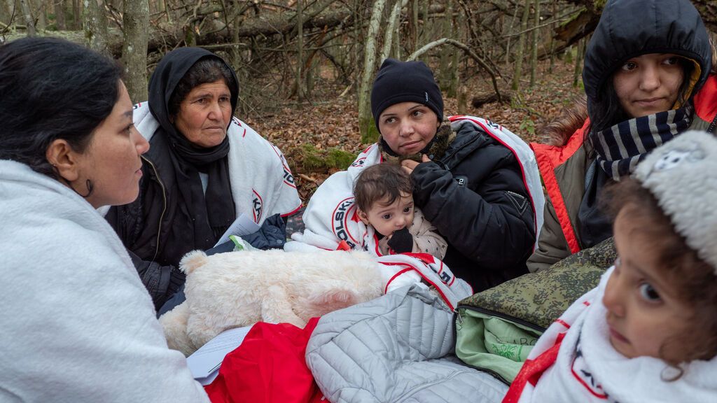 La mayoría de los migrantes en la frontera entre Bielorrusia y Lituania necesitan atención médica