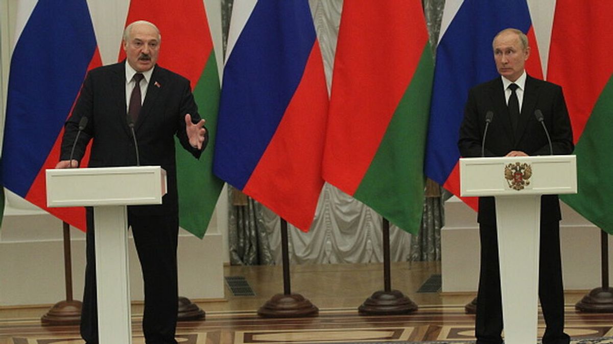 Lukashenko sube la apuesta contra la UE y amenaza con cortar el gas Lukashenko sube la apuesta contra la UE y amenaza con cortar el gas