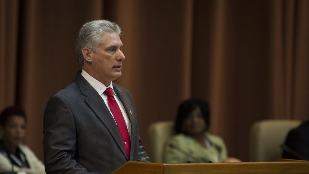 Díaz-Canel se suma a un acto en apoyo a su Gobierno en La Habana Díaz-Canel se suma a un acto en apoyo a su Gobierno en La Habana