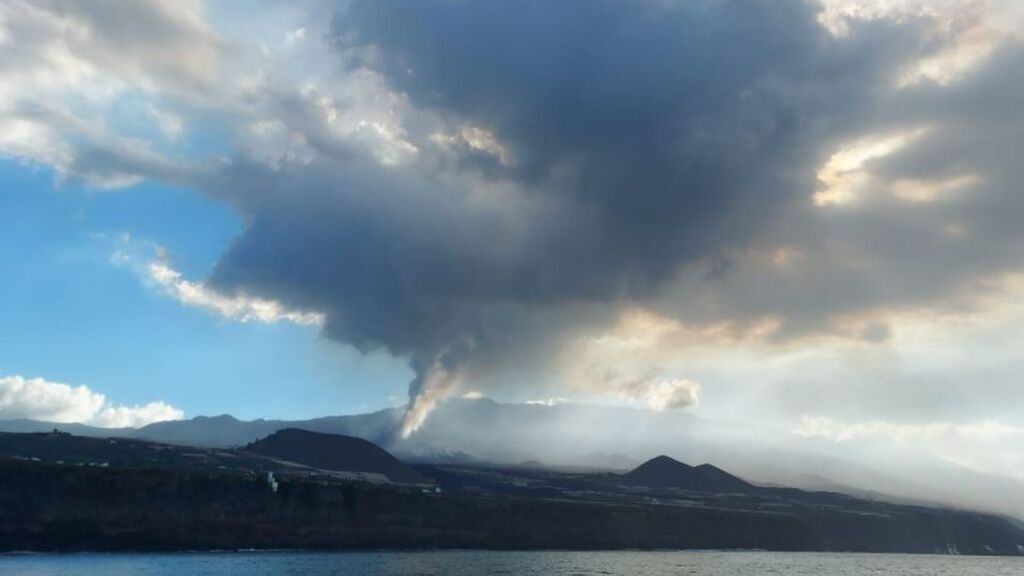 Las imágenes más impresionantes del volcán de La Palma tras ocho semanas de erupción