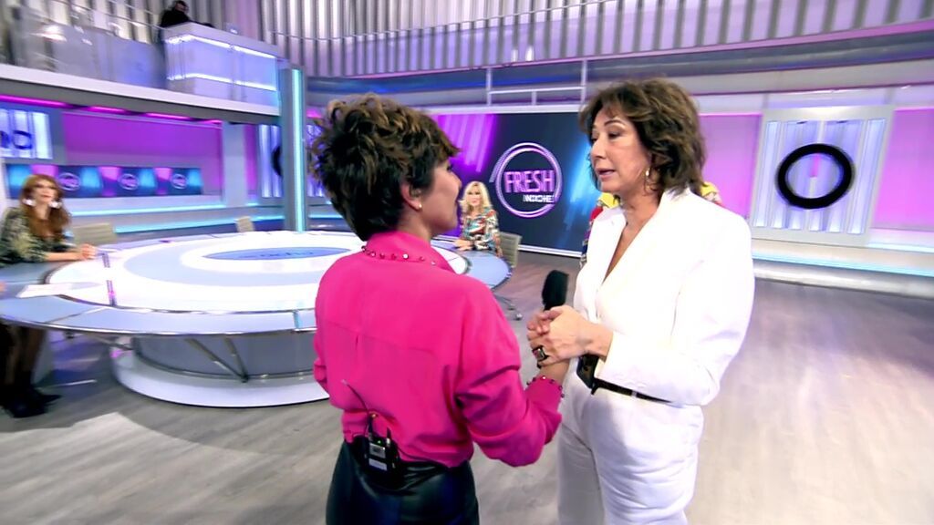 Ana Rosa sorprende a Sonsoles en el estreno de 'Ya son las ocho' Ya son las ocho 2021 Programa 1