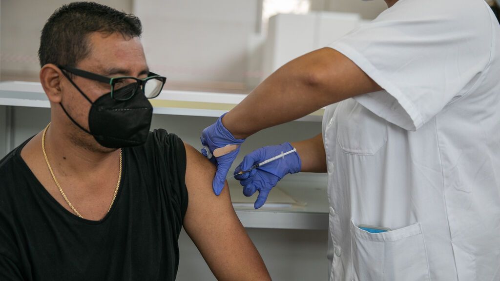 Las comunidades ponen el foco sobre los no vacunados del covid