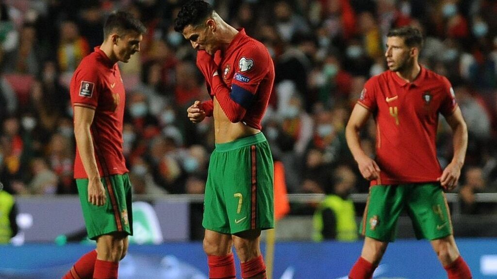 Cristiano Ronaldo estalla contra Fernando Santos tras la condena de Portugal con la repesca para ir al Mundial