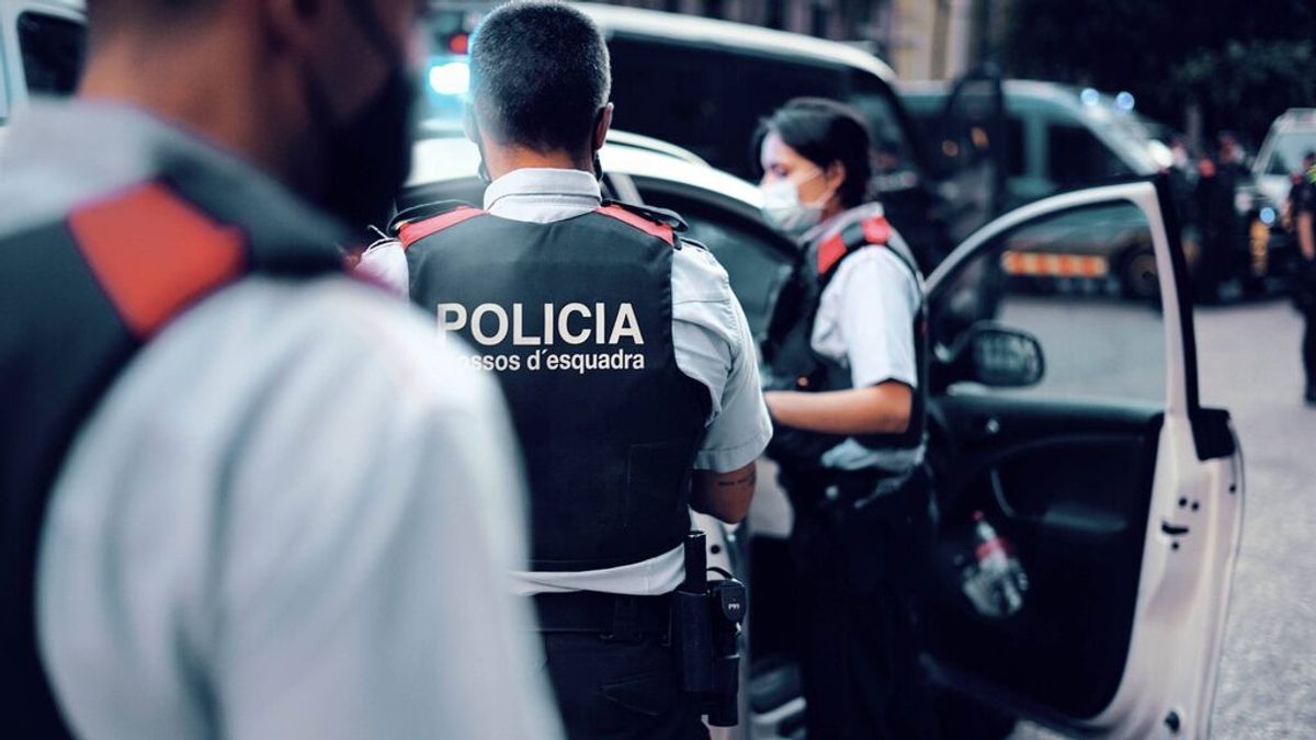 Un hombre apuñala a un ladrón en el centro de Barcelona por robarle el móvil