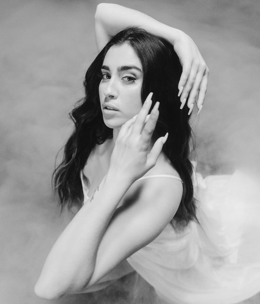 Lauren Jauregui - Photo 2021 - 2