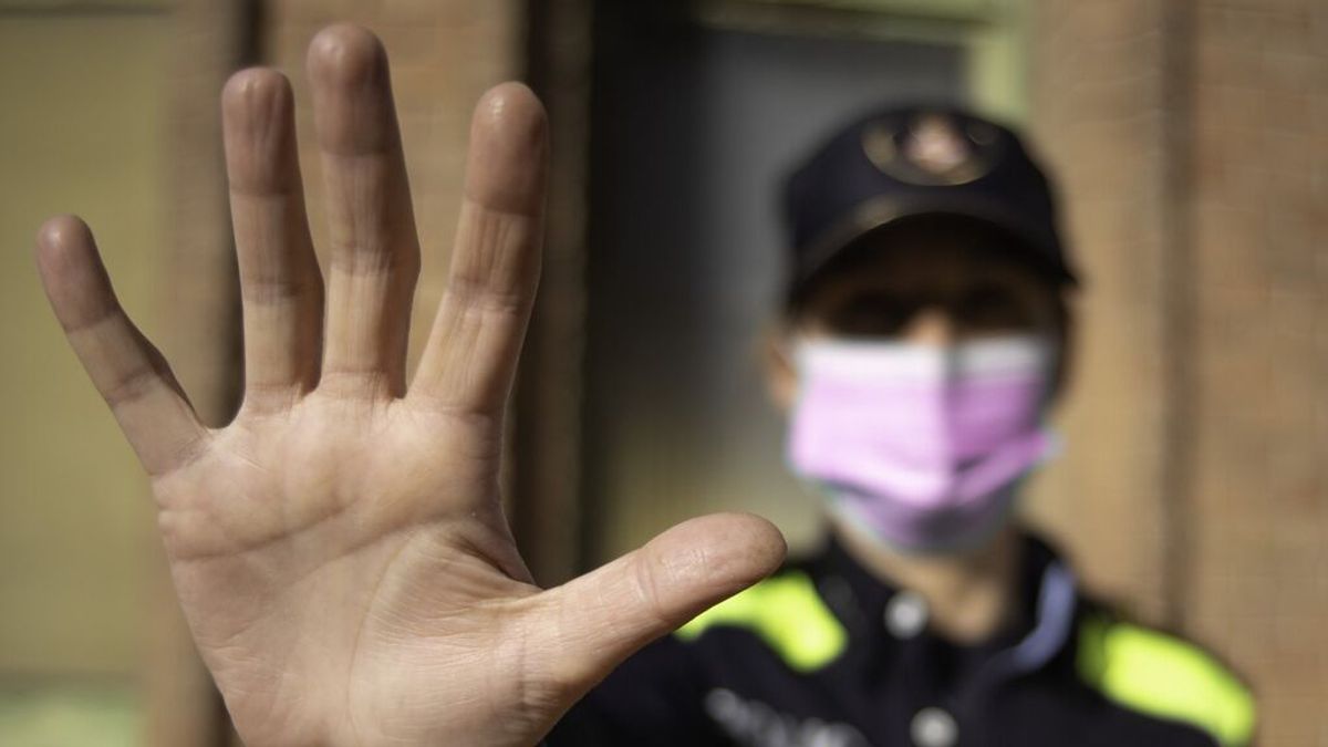 La Guardia Urbana de Barcelona investigará casos de violencia machista sin denuncia de la víctima La Guardia Urbana de Barcelona investigará casos de violencia machista sin denuncia de la víctima