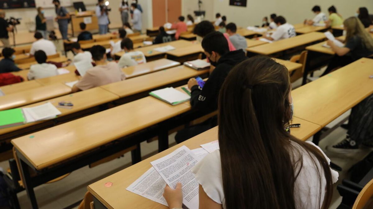 Los exámenes de acceso a la universidad 2022 en Madrid se celebrarán del 6 al 9 de junio Los exámenes de acceso a la universidad 2022 en Madrid se celebrarán del 6 al 9 de junio