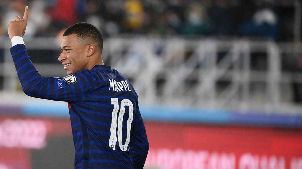 Mbappé destroza la red: galopada tremenda para acabar fusilando a Finlandia (0-2)