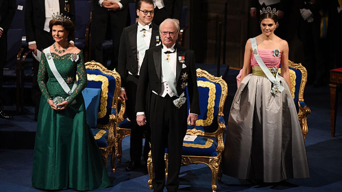 España condecora a la princesa Victoria de Suecia y a su madre, la reina Silvia