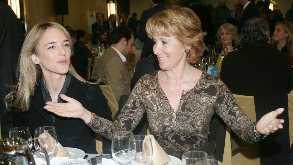 Cayetana Álvarez de Toledo con su "amiga" Esperanza Aguirre