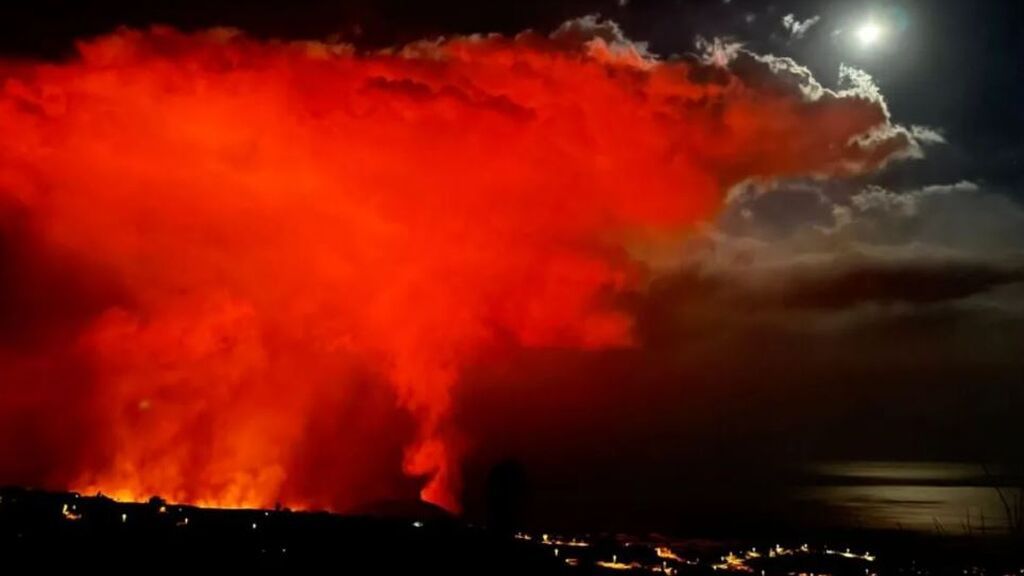 El volcán de La Palma: dos meses de actividad con tanta energía liberada como 36 años de luz consumida en Canarias