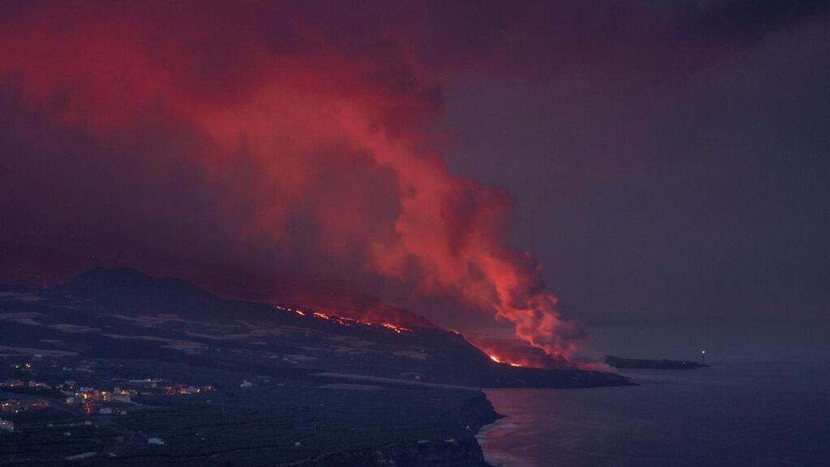 Los expertos detectan una nueva colada de lava que avanza entre las montañas de La Laguna y Todoque