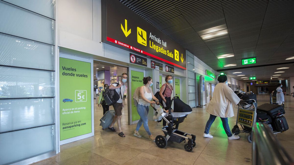 EuropaPress_3835678_pasajeros_llegan_aeropuerto_adolfo-suarez_madrid_barajas_julio_2021_madrid EuropaPress_3835678_pasajeros_llegan_aeropuerto_adolfo-suarez_madrid_barajas_julio_2021_madrid