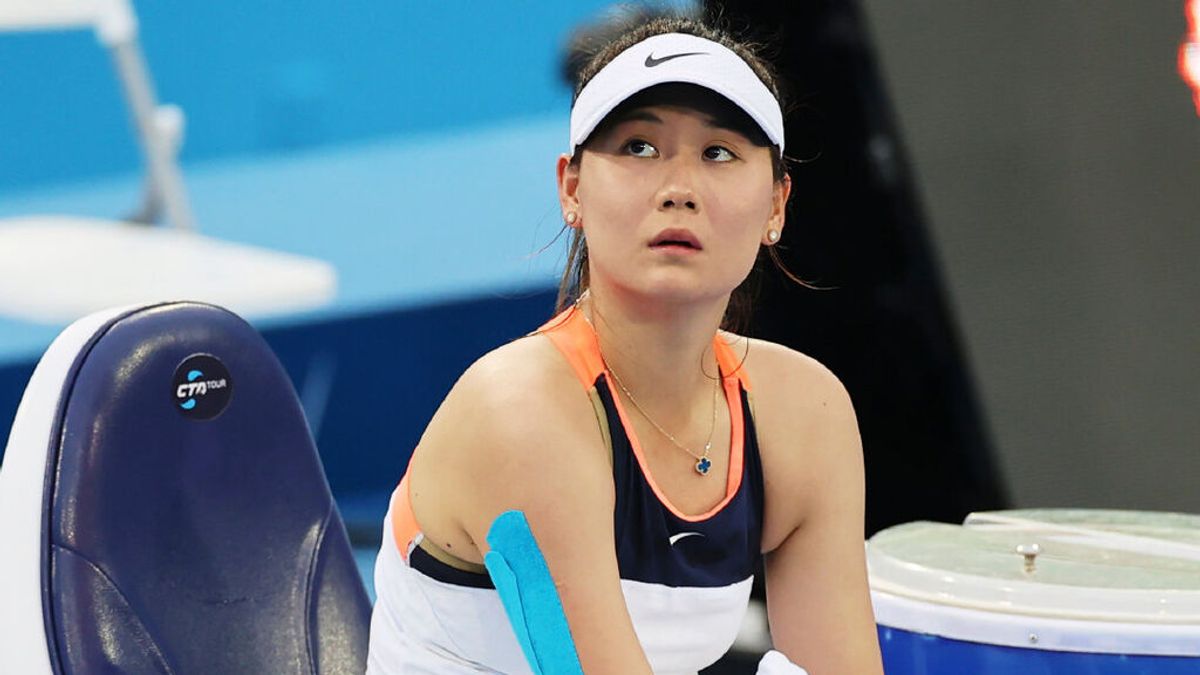 Peng Shuai sigue desaparecida tras acusar a un político chino de abusos sexuales. Peng Shuai sigue desaparecida tras acusar a un político chino de abusos sexuales.