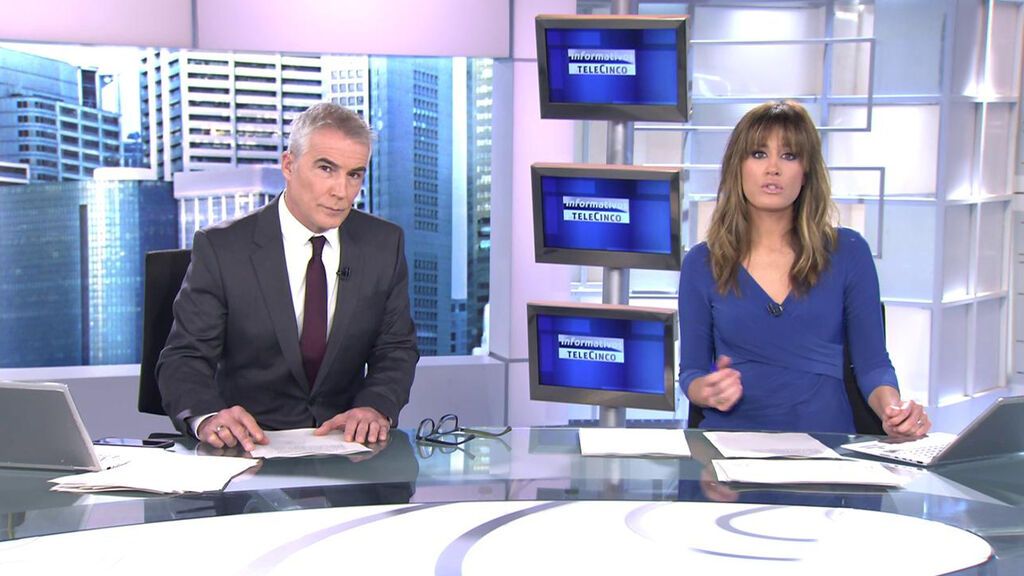 Con David Cantero e Isabel Jiménez Informativos Telecinco 2021 Mediodía 18/11/2021