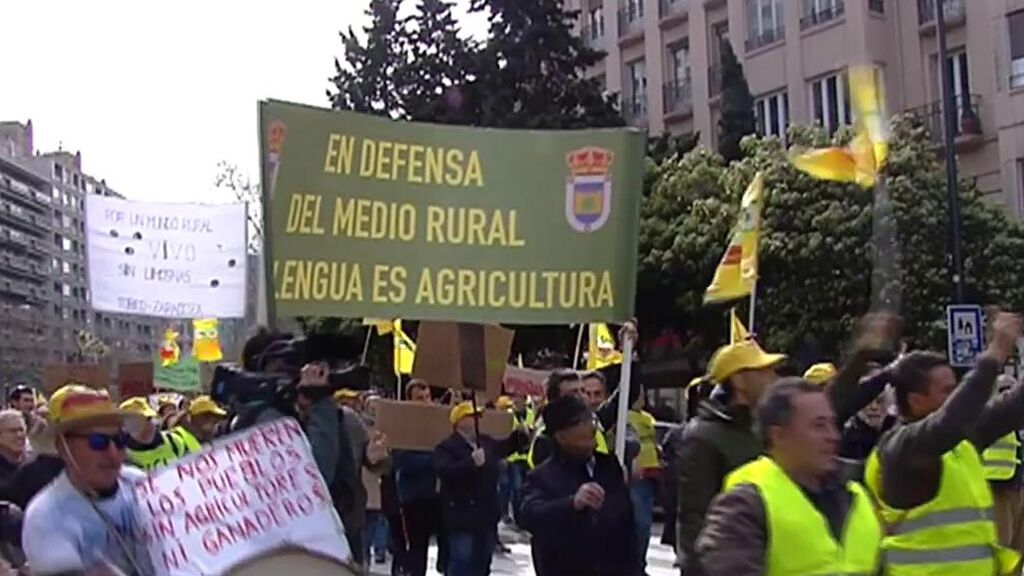 Un gran parón amenaza la Navidad: agricultores y ganaderos quieren sumarse a las huelgas de transportistas
