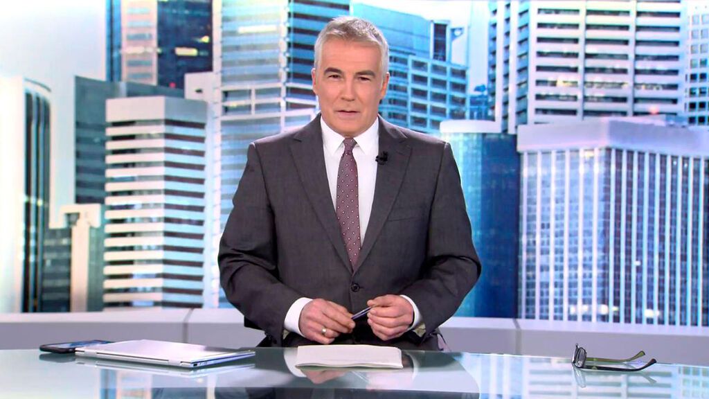 Con David Cantero Informativos Telecinco 2021 Mediodía 19/11/2021 Con David Cantero Informativos Telecinco 2021 Mediodía 19/11/2021