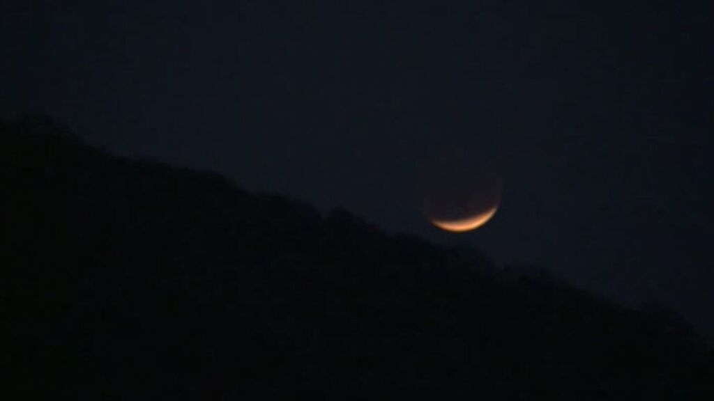 El eclipse lunar parcial más largo de los últimos 600 años causa sensación en China