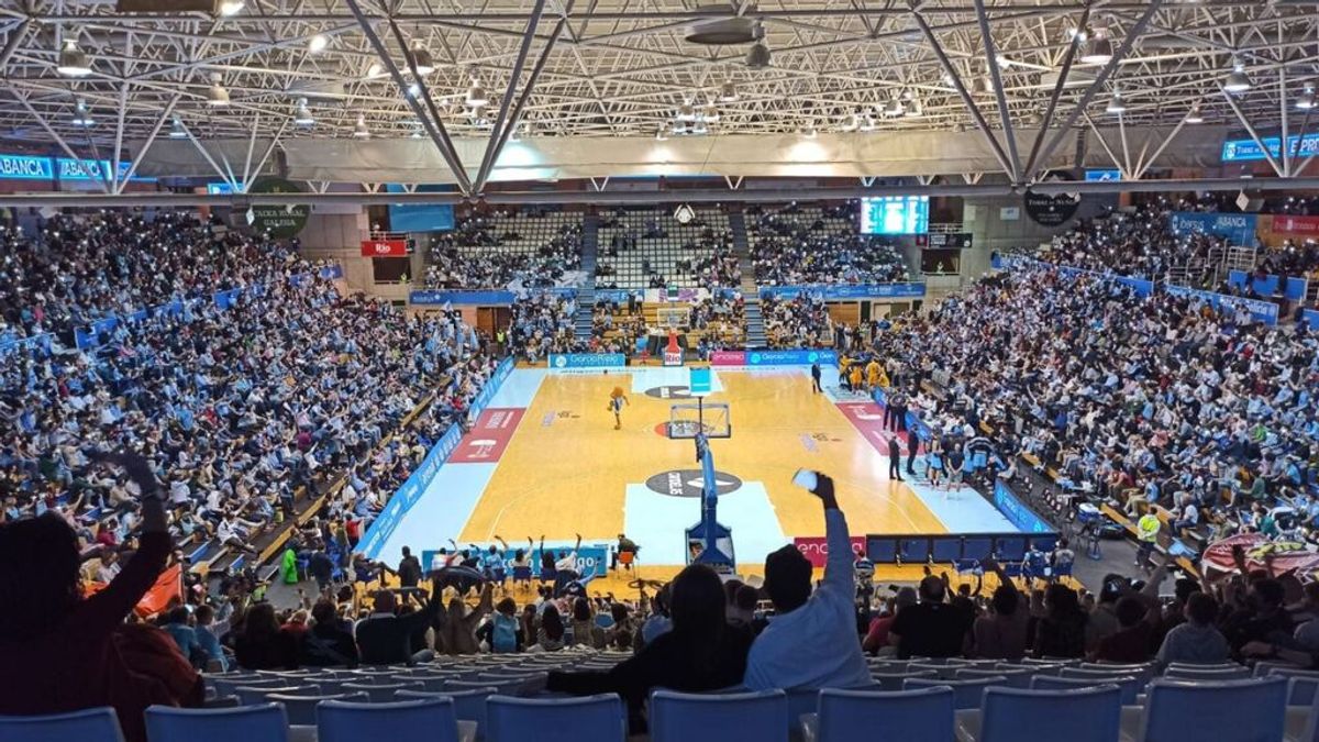 Confirmados 20 casos de covid entre aficionados que vieron un partido de ACB en Galicia