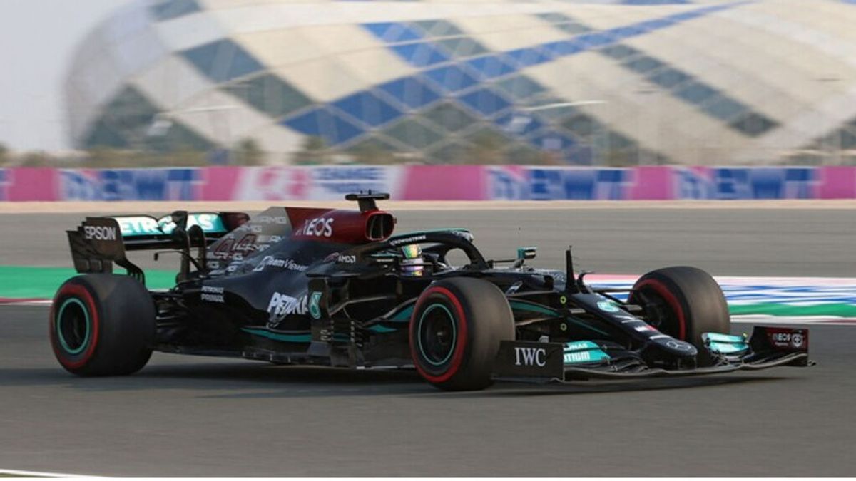 Hamilton se lleva la pole en Qatar y Verstappen saldrá segundo: Alonso partirá quinto con su Alpine Hamilton se lleva la pole en Qatar y Verstappen saldrá segundo: Alonso partirá quinto con su Alpine