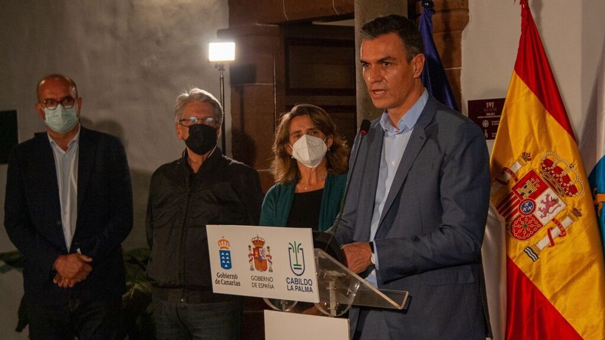 Pedro Sánchez resalta la unidad institucional en la respuesta al volcán de La Palma