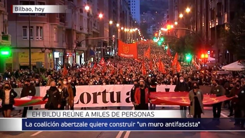 Miles de personas secundan en Bilbao la marcha de EH Bildu que defiende un nuevo liderazgo para "una nación soberana"