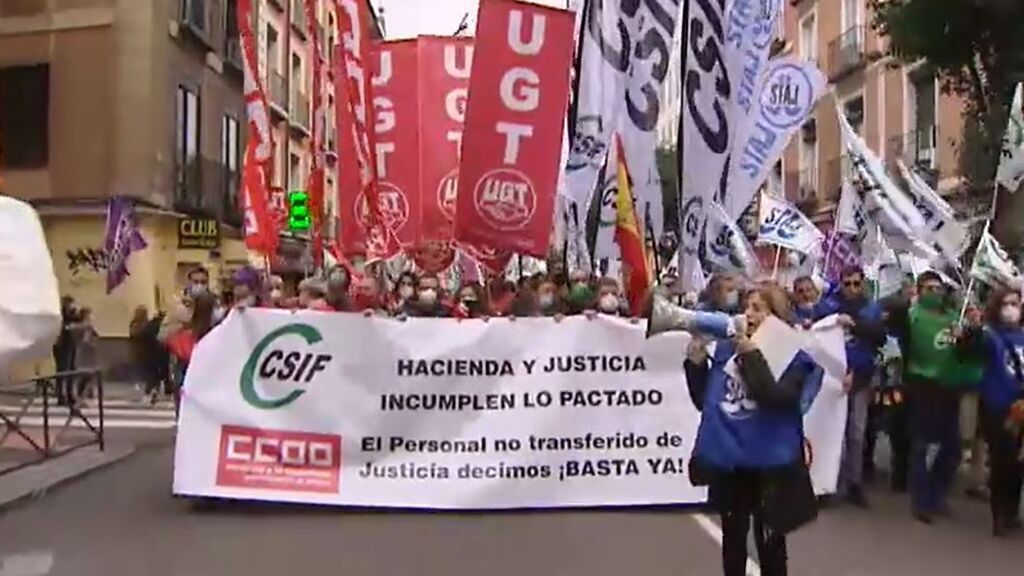 Funcionarios de Justicia se manifiestan en Madrid contra el "bloqueo a la subida salarial"