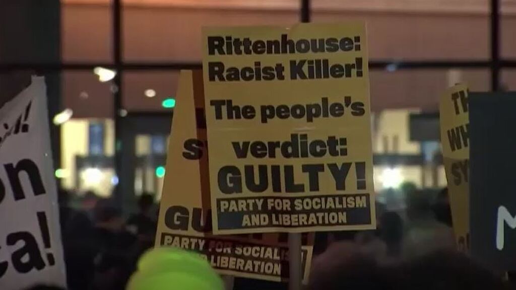 Protestas en EEUU por la absolución del joven que mató a dos personas en las marchas antirracistas de Kenosha