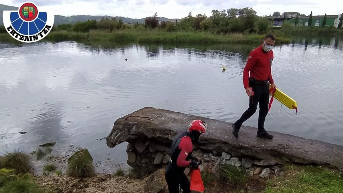 Hallado un cadáver flotando en aguas del Río Bidasoa, a la altura de Irún Hallado un cadáver flotando en aguas del Río Bidasoa, a la altura de Irún