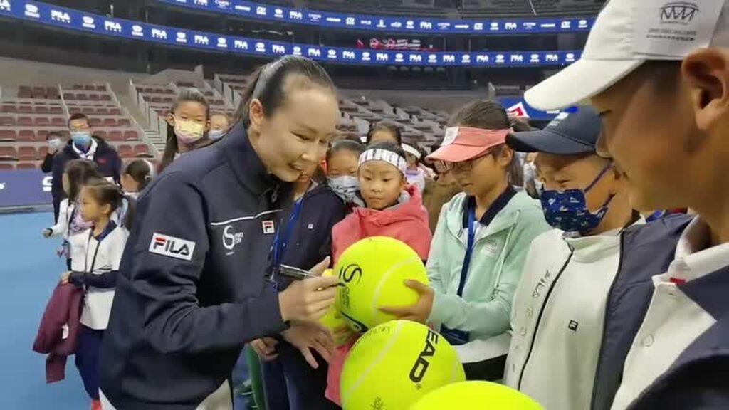 Medios chinos publican vídeos de la tenista Peng Shuai