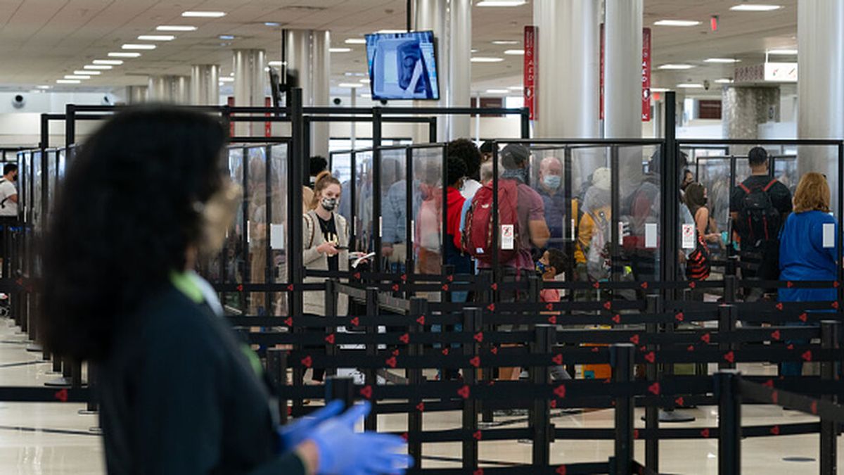 Un disparo accidental siembra el caos en el aeropuerto de Atlanta, que tuvo que paralizar sus operaciones