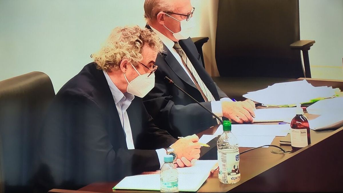Absuelto Ildefonso Falcones tras el juicio por presunto fraude a Hacienda Absuelto Ildefonso Falcones tras el juicio por presunto fraude a Hacienda