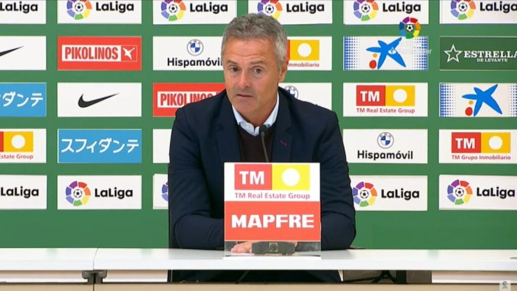 Fran Escribá anuncia su propia destitución como entrenador del Elche