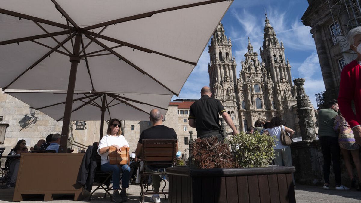 Galicia incorpora el certificado covid en restaurantes todo el día y bares desde las 21 horas Galicia incorpora el certificado covid en restaurantes todo el día y bares desde las 21 horas