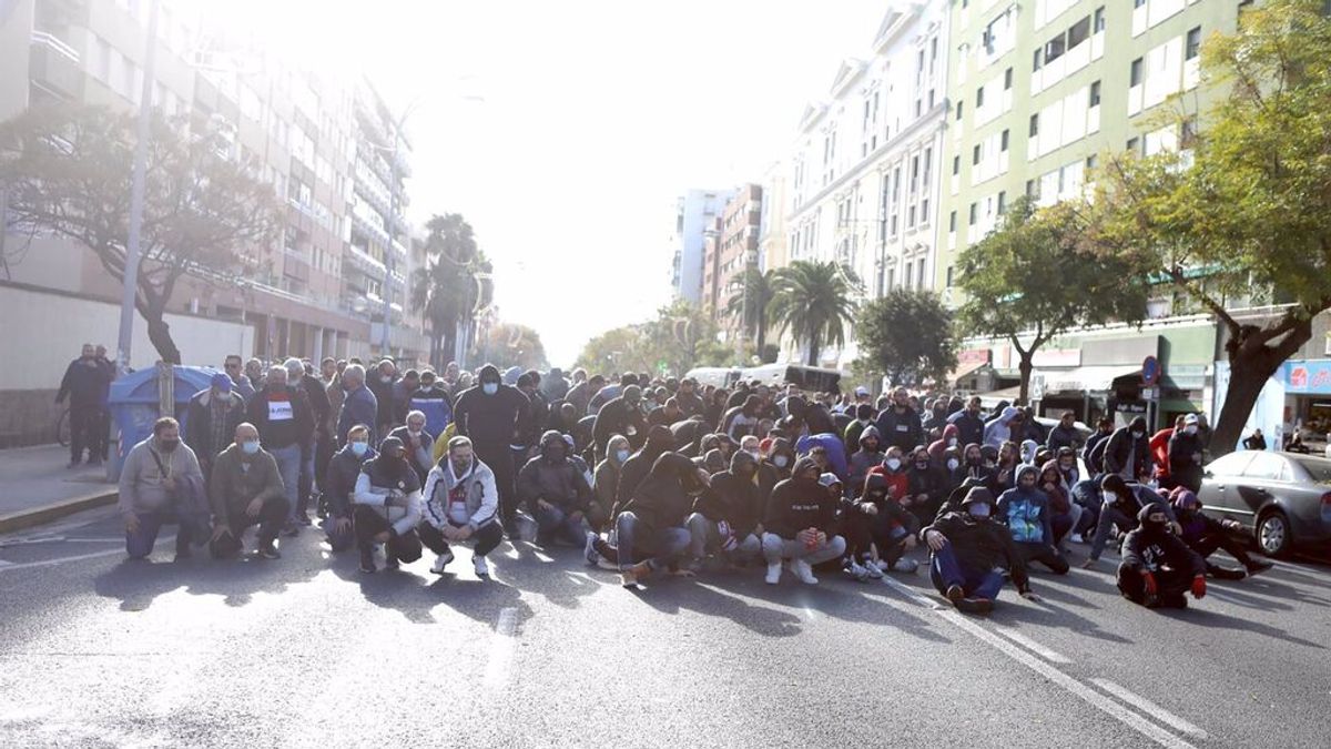 Comienza el octavo día de huelga del metal de Cádiz sin acuerdo y con altercados aislados Comienza el octavo día de huelga del metal de Cádiz sin acuerdo y con altercados aislados