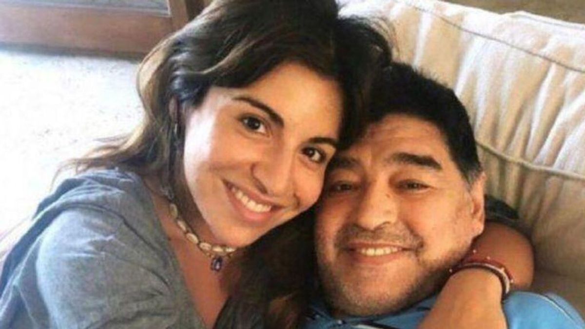 La hija de Diego Armando Maradona pide justicia para la muerte de su padre: "No me voy a rendir" La hija de Diego Armando Maradona pide justicia para la muerte de su padre: "No me voy a rendir"