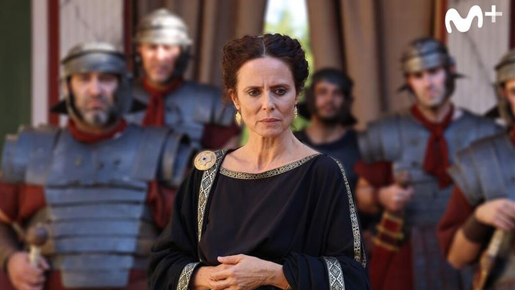 Aitana Sánchez Gijón (Julia Mesa) en 'El corazón del imperio'