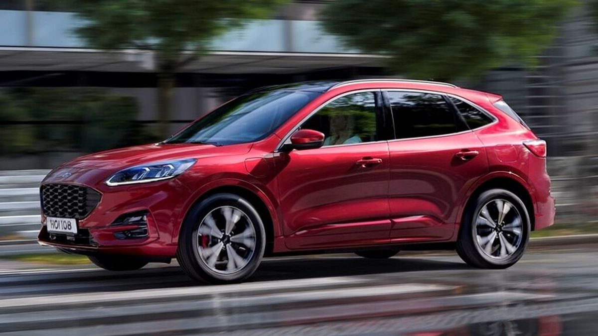 A prueba: Ford Kuga híbrido enchufable, atractivo en las formas y deportivo en el fondo A prueba: Ford Kuga híbrido enchufable, atractivo en las formas y deportivo en el fondo
