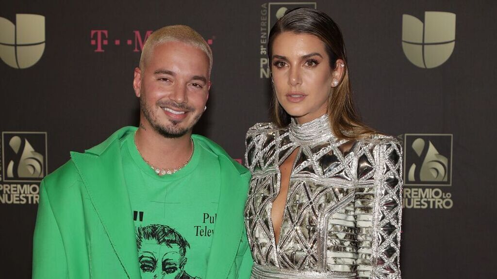 J Balvin, tachado de "machista" tras el comentario que le hizo a su novia, Valentina Ferrer, al verla posar en bikini