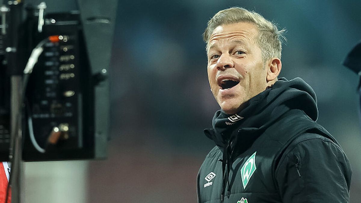 Escándalo en el fútbol alemán: dimite el técnico del Werder Bremen, acusado de falsificar su vacunación