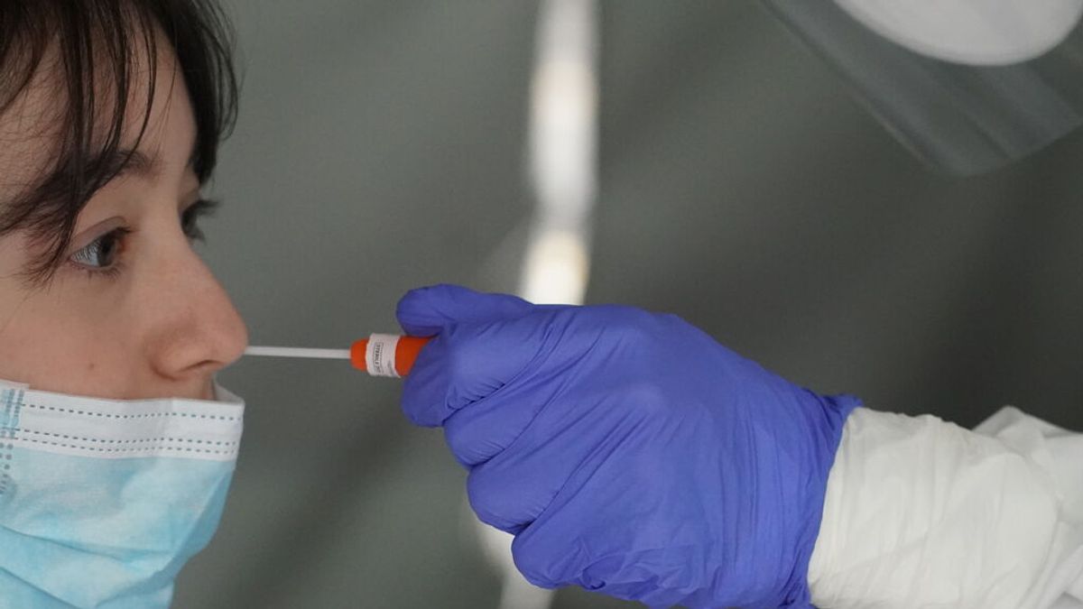 Euskadi alcanza una incidencia de 374,6 tras sumar 2.618 positivos en tres días Euskadi alcanza una incidencia de 374,6 tras sumar 2.618 positivos en tres días