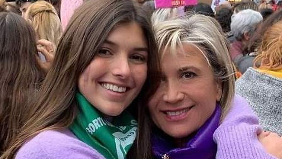 Julia Otero con su hija Candela Julia Otero con su hija Candela