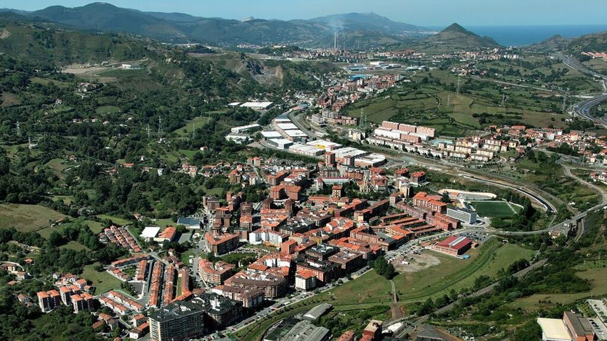 Denunciado el alcalde Trápaga por gastar 39.000 euros “en tragos, comidas y puros” Denunciado el alcalde Trápaga por gastar 39.000 euros “en tragos, comidas y puros”