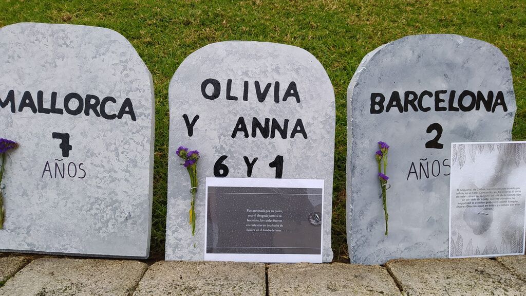 Lápidas en la plaza San Antón