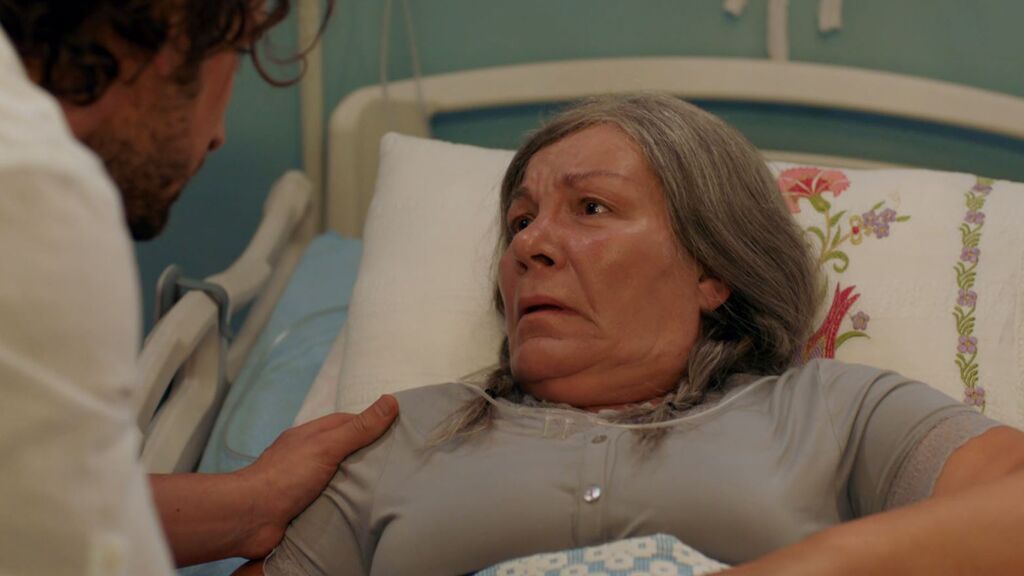 La abuela de Poyraz despierta del coma tras la confesión de Haziran
