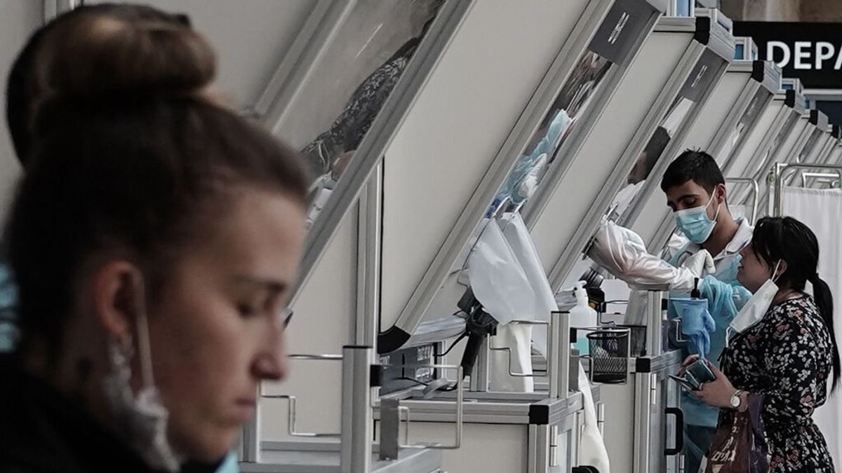 Israel cierra fronteras durante dos semanas en respuesta a la variante ómicron del coronavirus Israel cierra fronteras durante dos semanas en respuesta a la variante ómicron del coronavirus