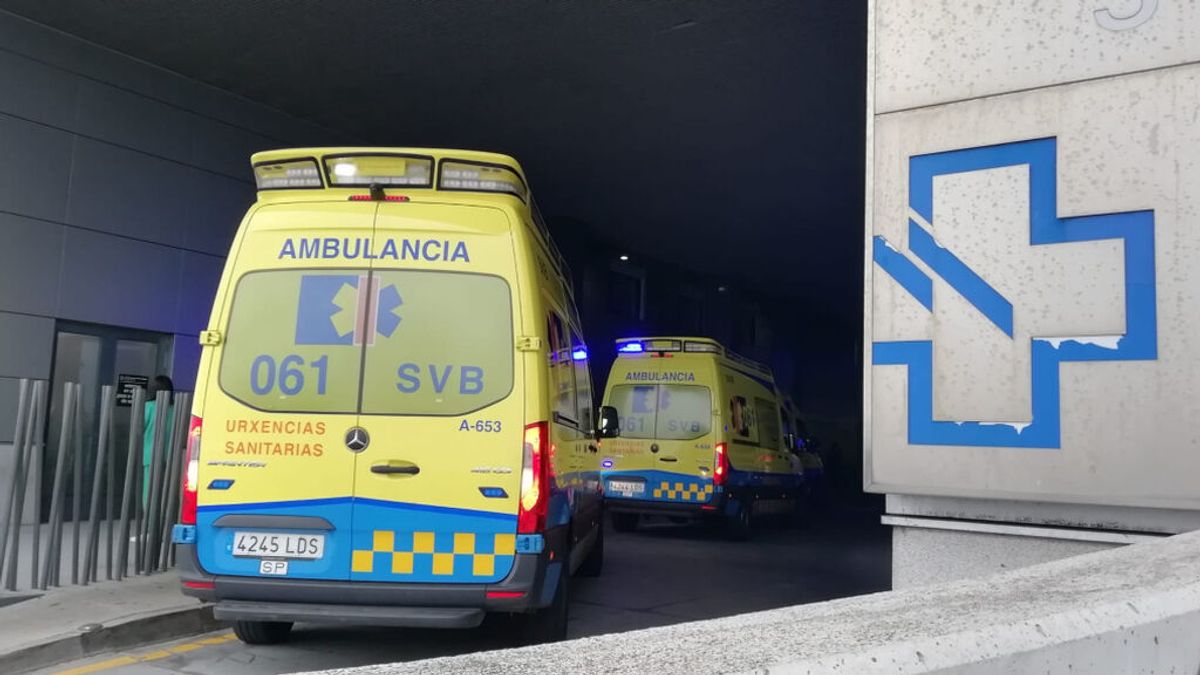 El Sergas prevé que el pico de la sexta ola se produzca en dos o tres semanas El Sergas prevé que el pico de la sexta ola se produzca en dos o tres semanas
