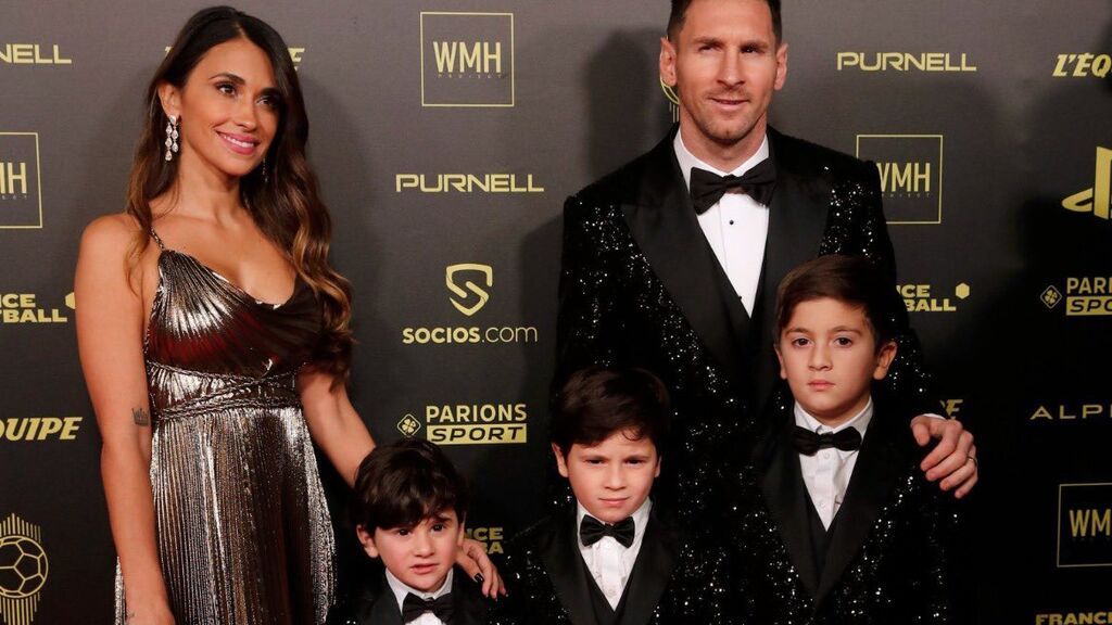Messi, con sus hijos en el Balón de Oro