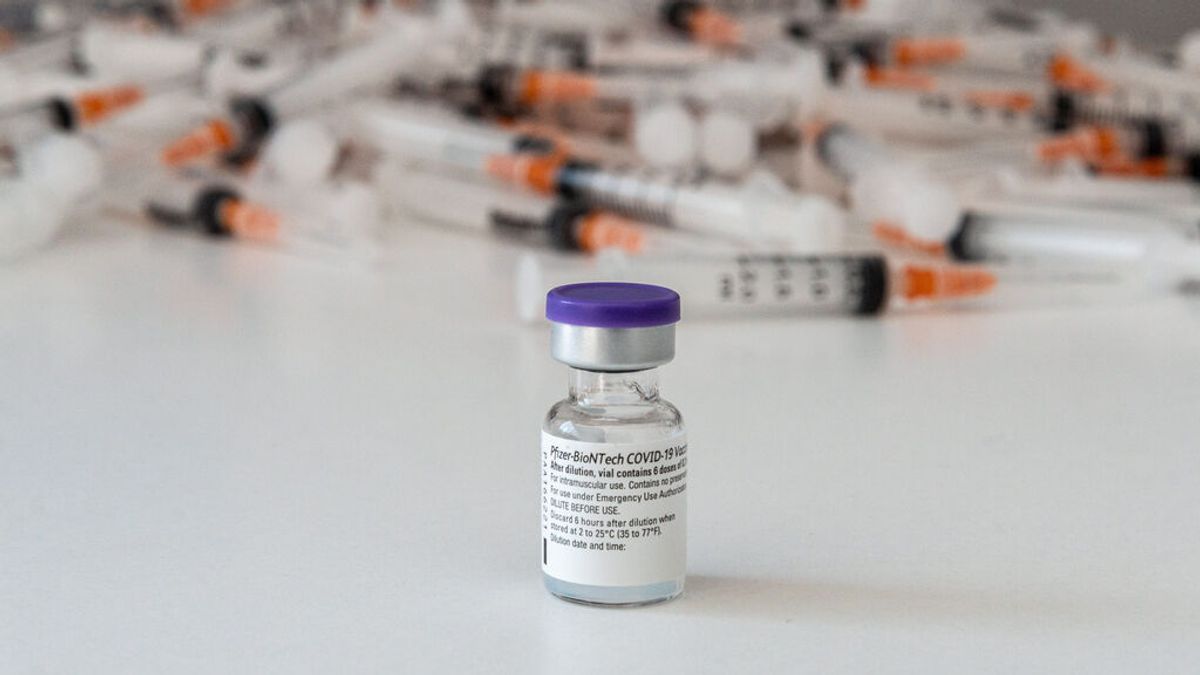 Pfizer anuncia que ya ha trabaja en una vacuna específica contra la variante ómicron Pfizer anuncia que ya ha trabaja en una vacuna específica contra la variante ómicron