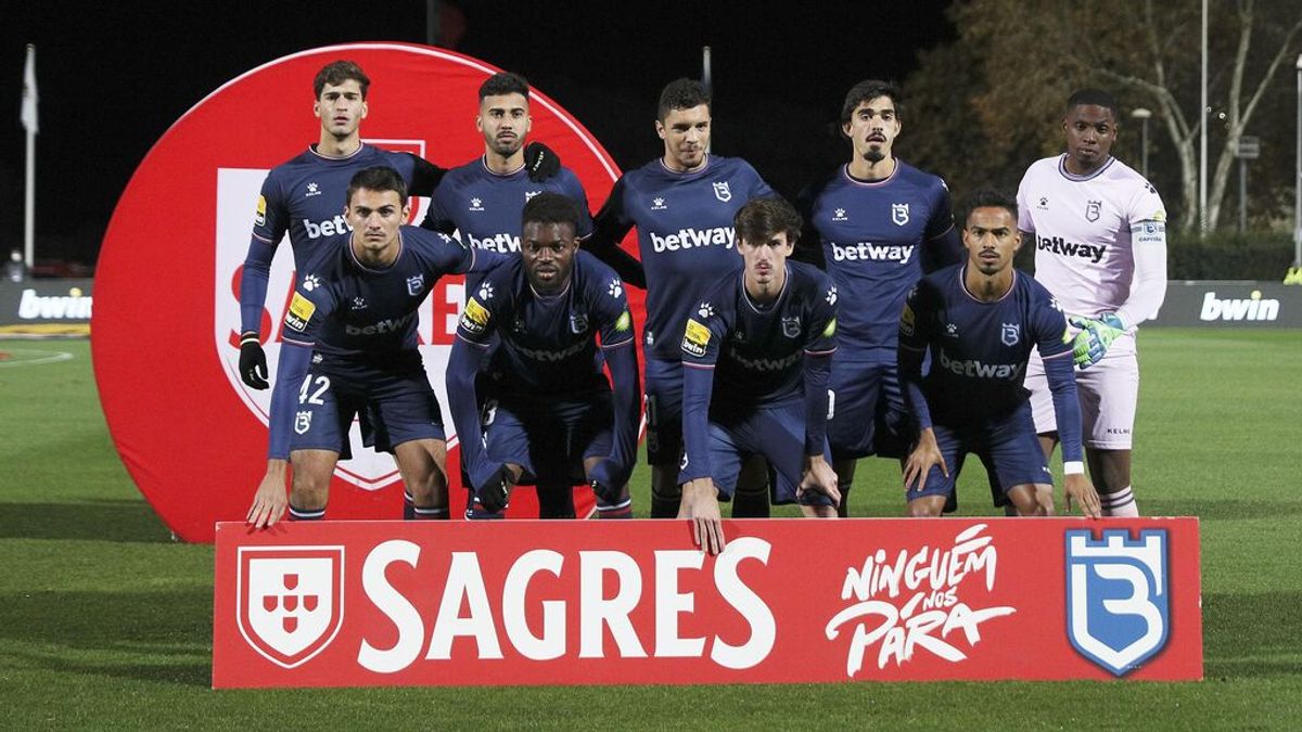 13 futbolistas del Belenenses de Lisboa, positivos por ómicron 13 futbolistas del Belenenses de Lisboa, positivos por ómicron